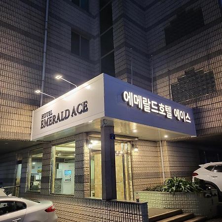 Emerald Ace Hotel Jeju by Eksteriør bilde