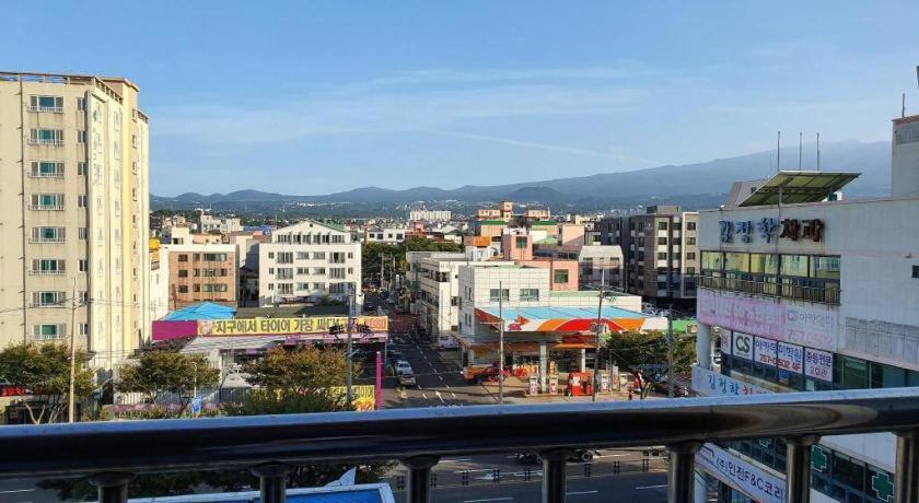 Emerald Ace Hotel Jeju by Eksteriør bilde