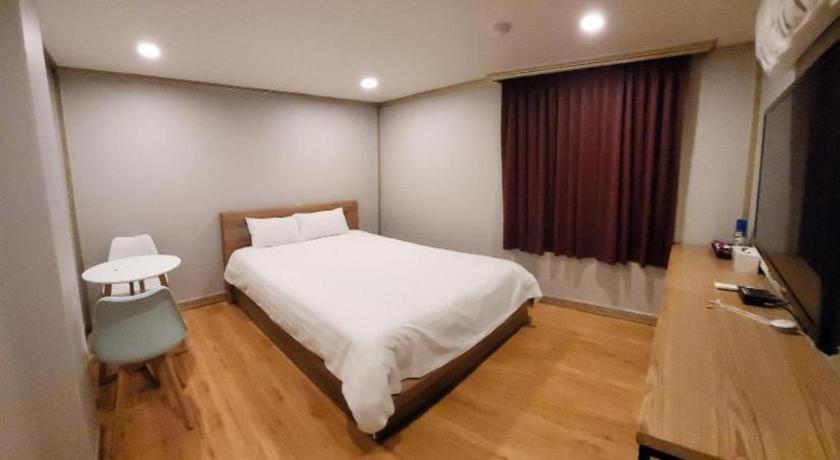 Emerald Ace Hotel Jeju by Eksteriør bilde